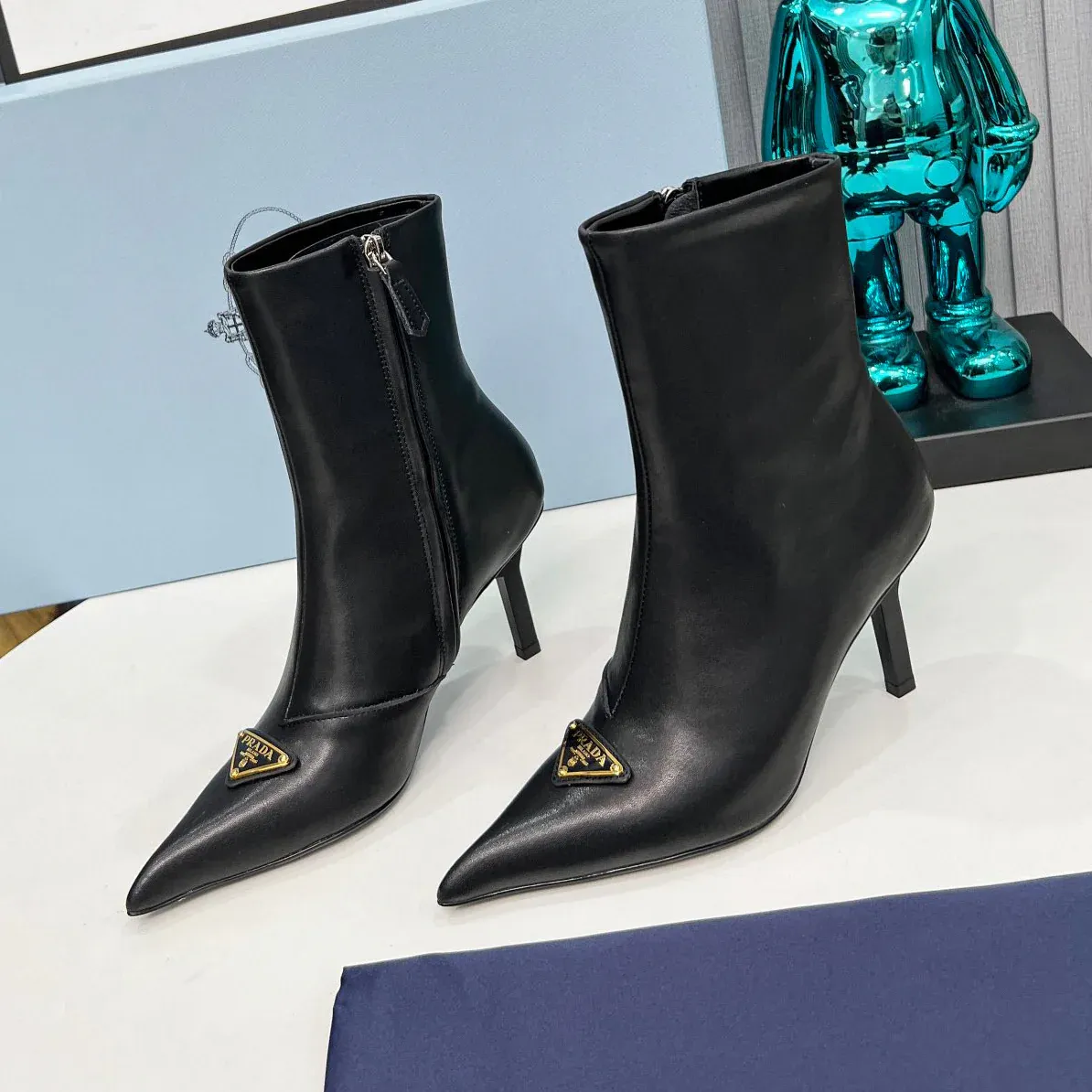 New Fashionable Thin Heel Pointed Short Boots