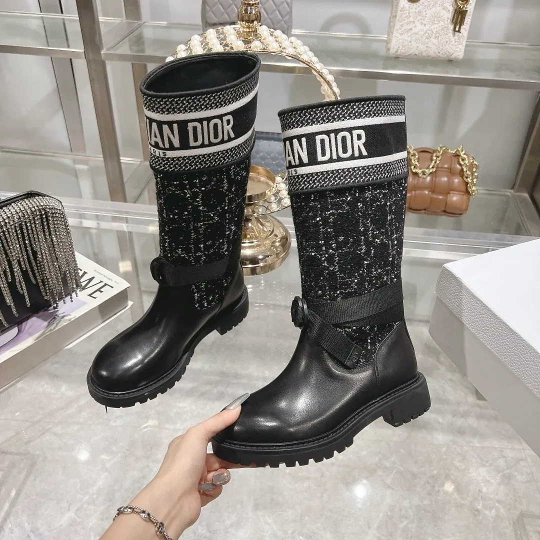 New embroidered letter boots