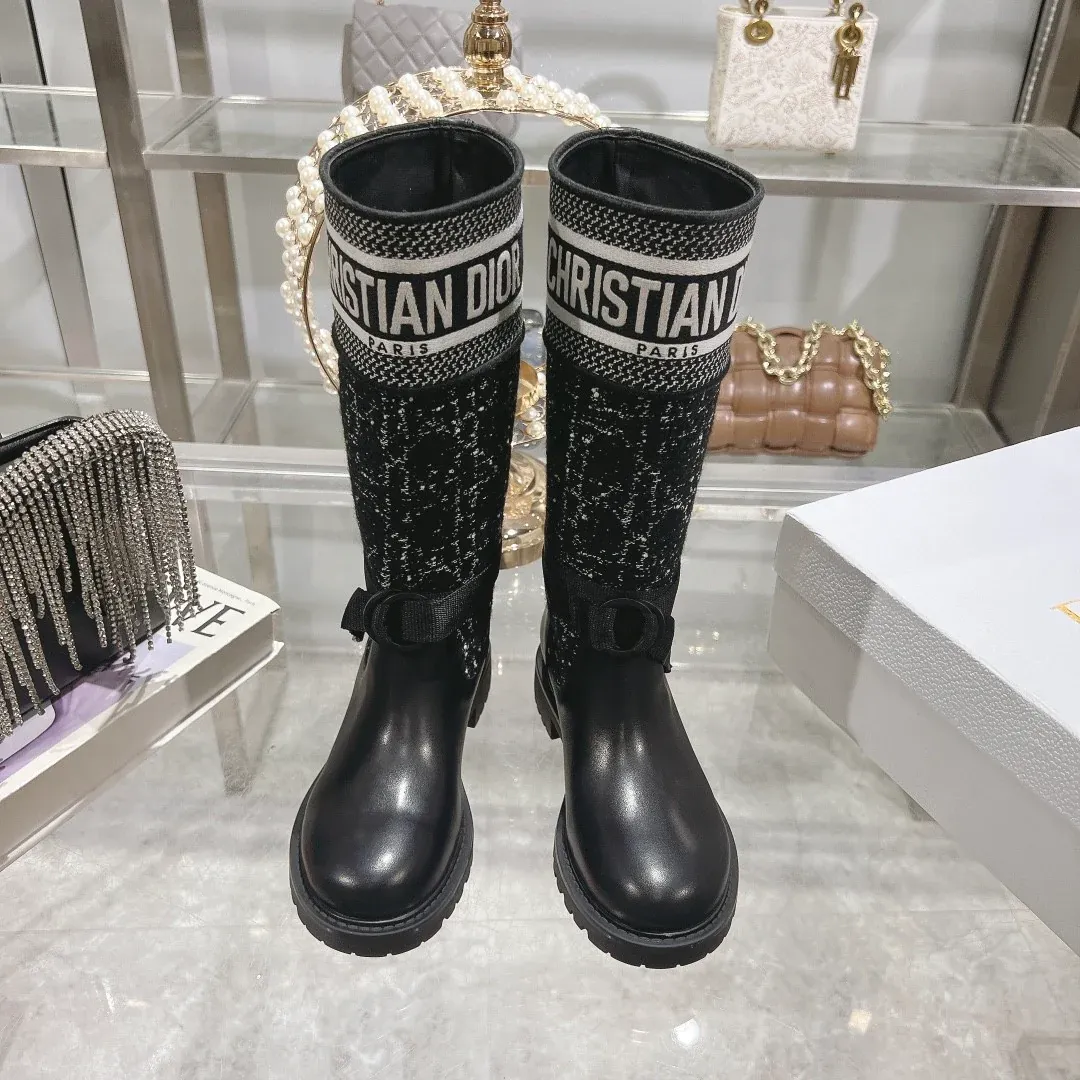 New embroidered letter boots