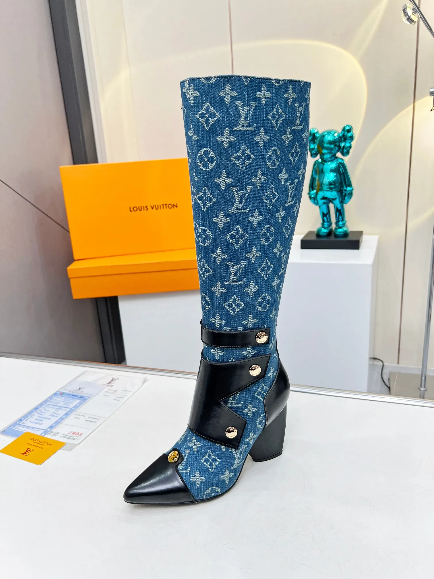 Fall/Winter LV Paris Fashion Week catwalk boots