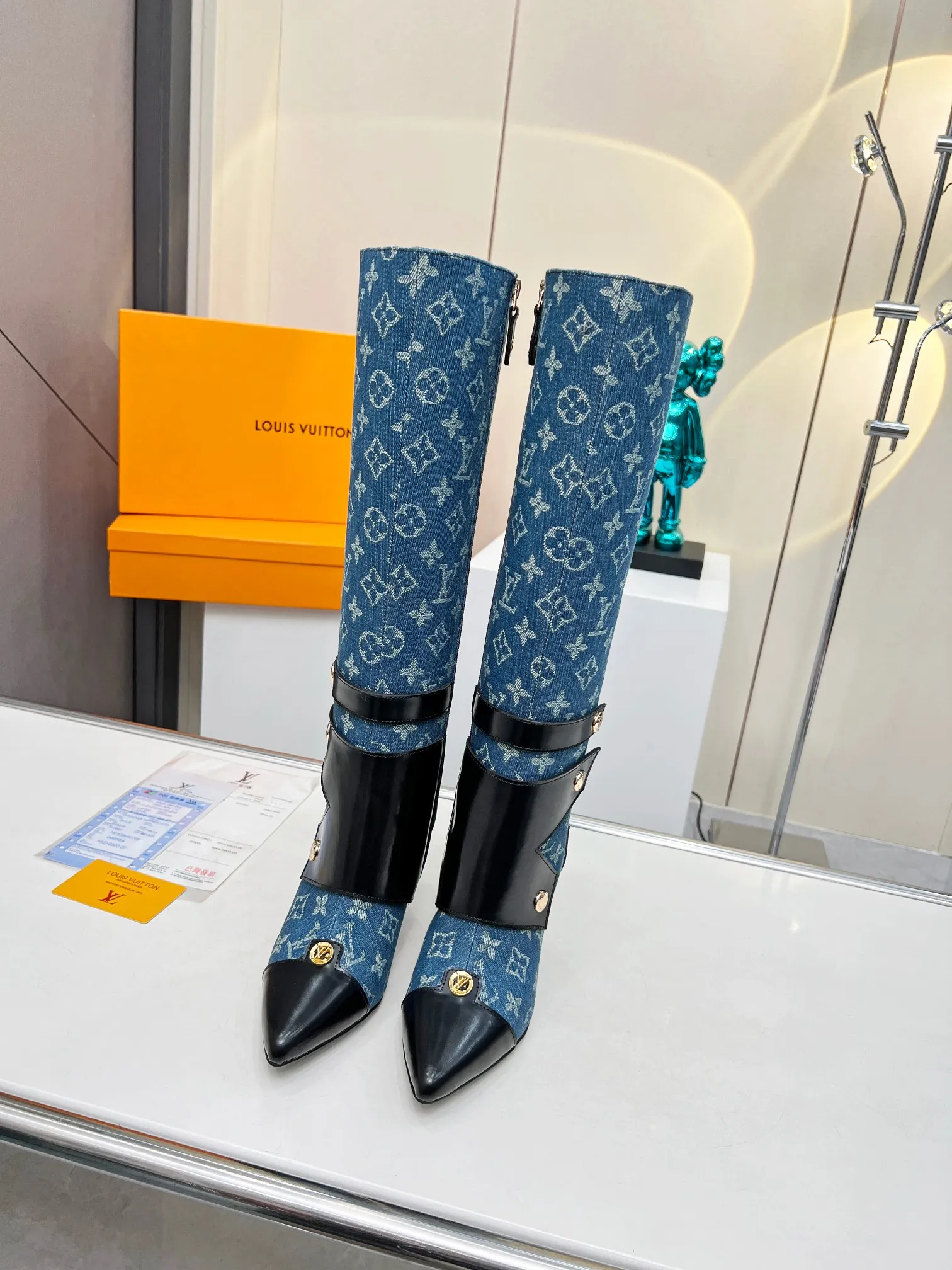 Fall/Winter LV Paris Fashion Week catwalk boots
