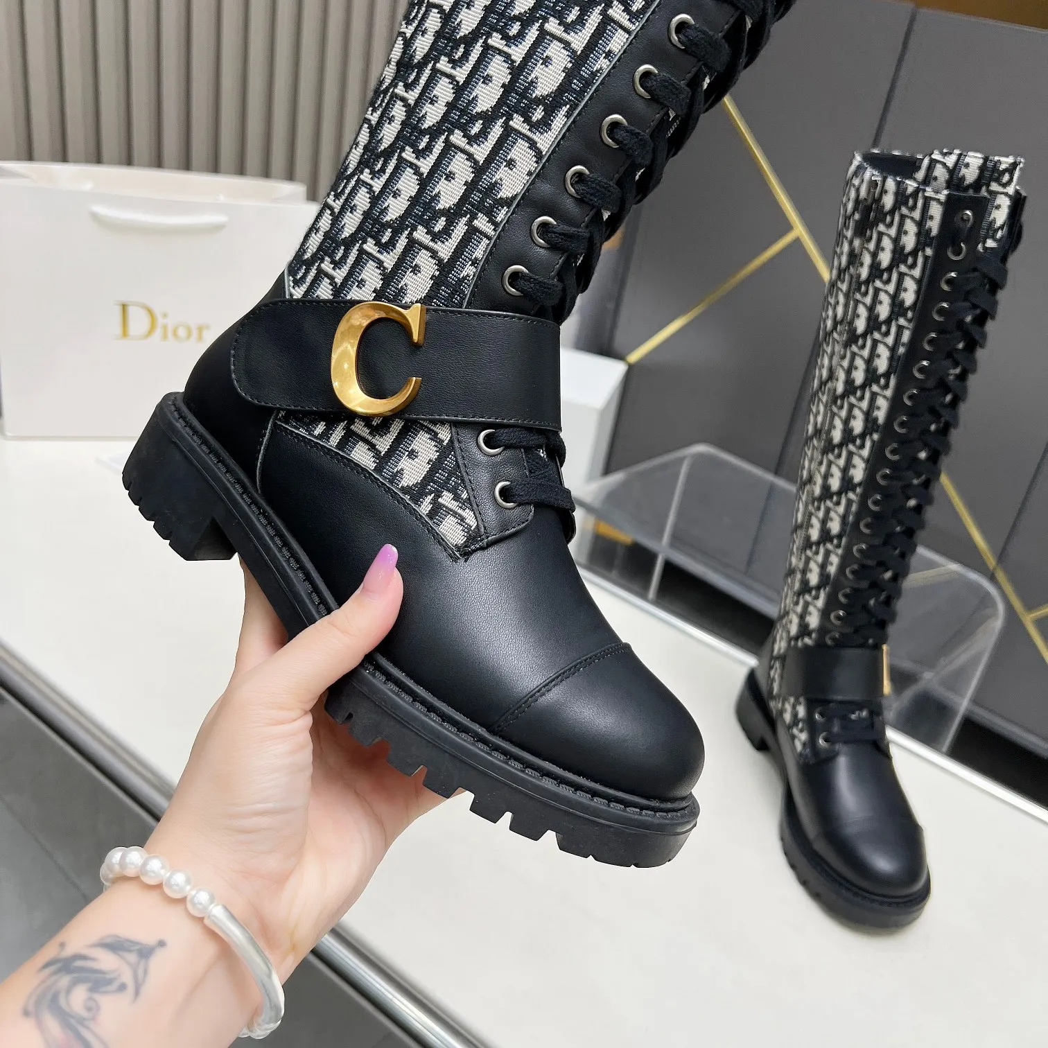 luxury embroidery patchwork leather casual boots