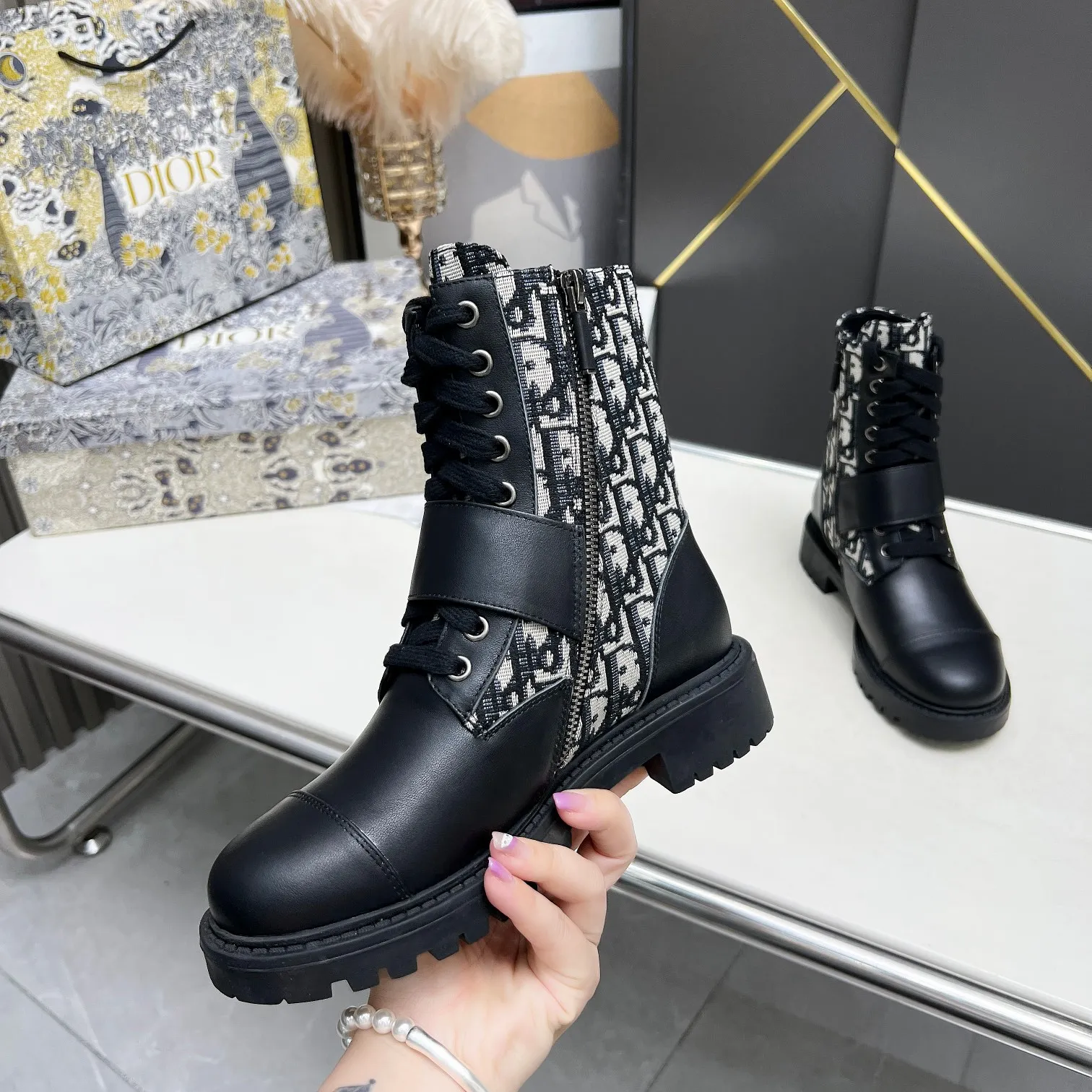 2024 D brand luxury embroidery patchwork leather casual boots