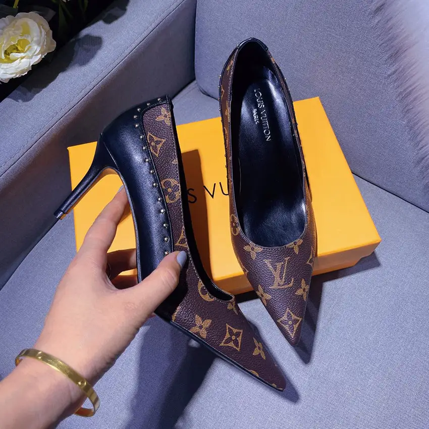 Luxury old flower classic high heels shoes