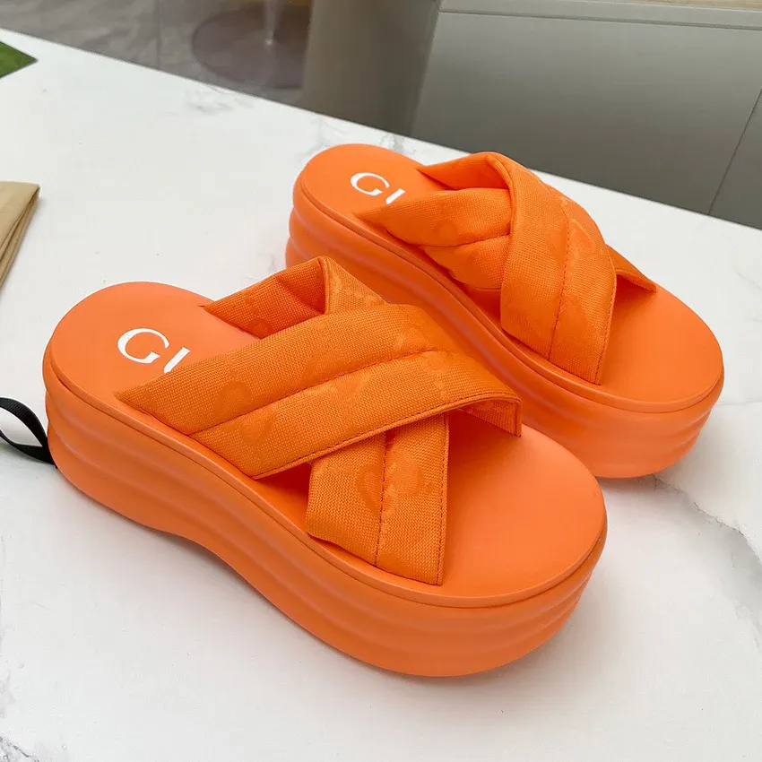 Fashionable and versatile thick soled slippers