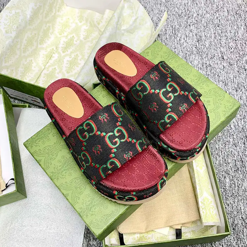 Fashion and versatile embroidered thick soled slippers