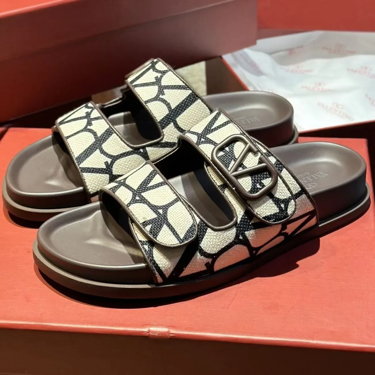 Couple's Fashion Casual All-match Sandals And Slippers Velcro