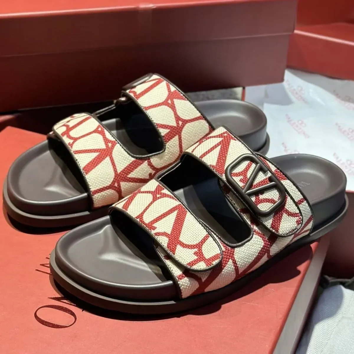 Couple's Fashion Casual All-match Sandals And Slippers Velcro