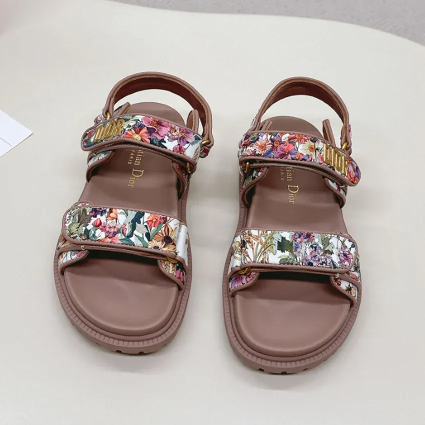 New versatile floral sandals