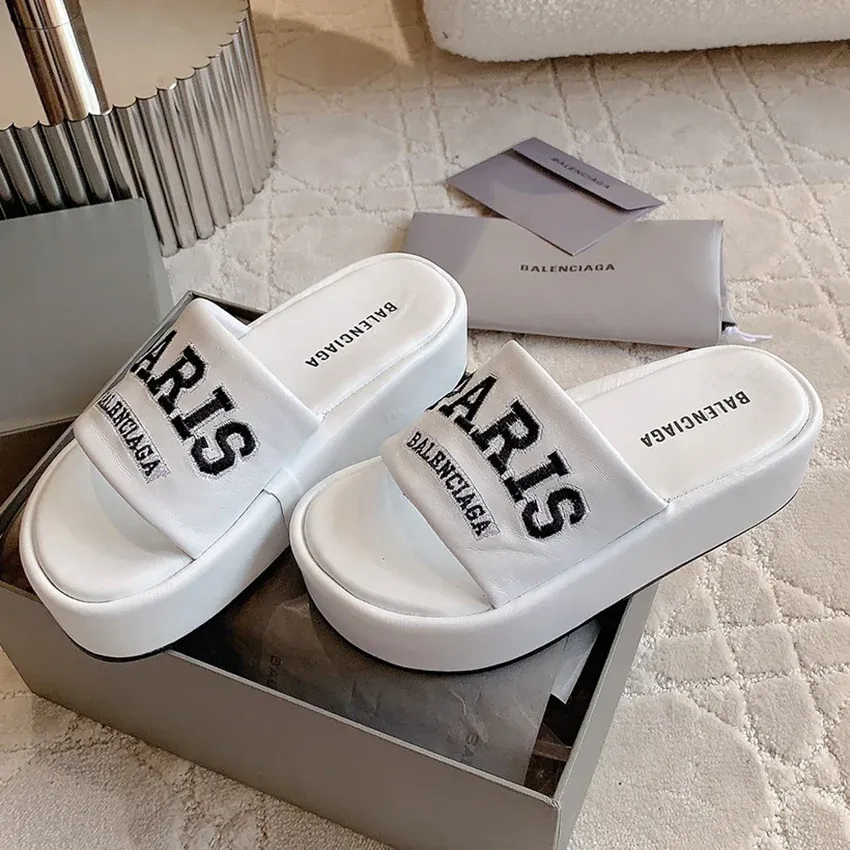 Classic casual and versatile thick bottomed sandals for couples