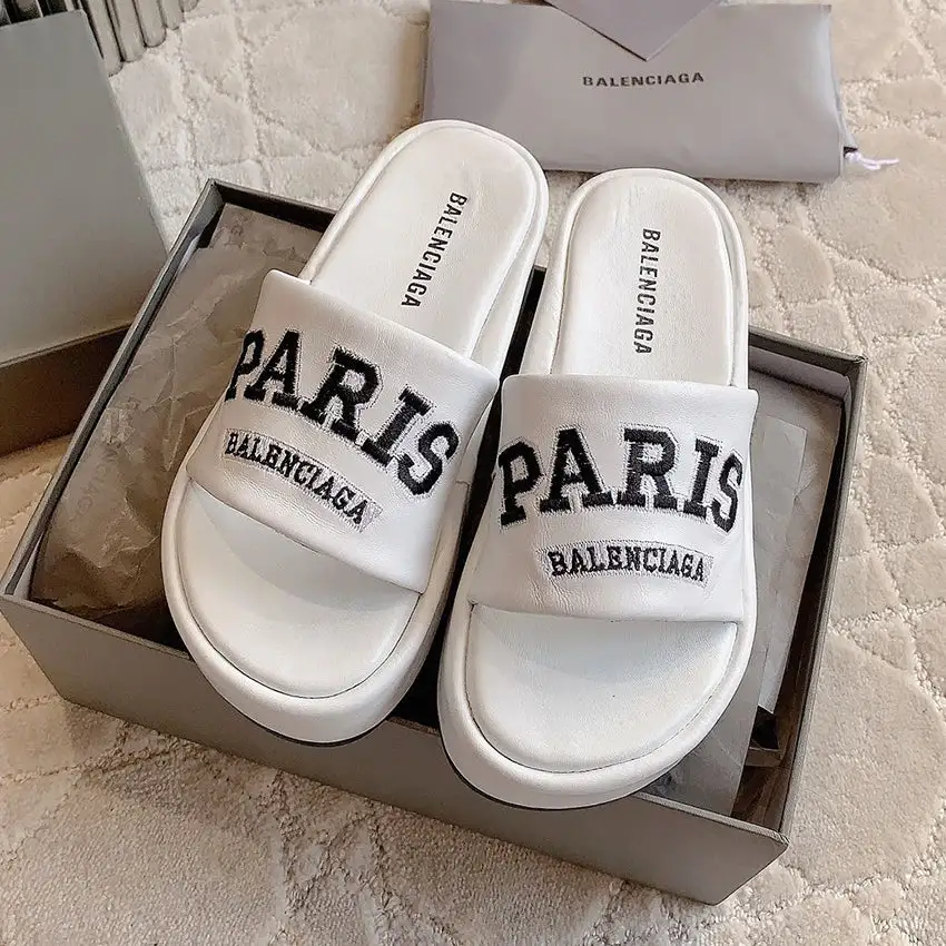 Classic casual and versatile thick bottomed sandals for couples