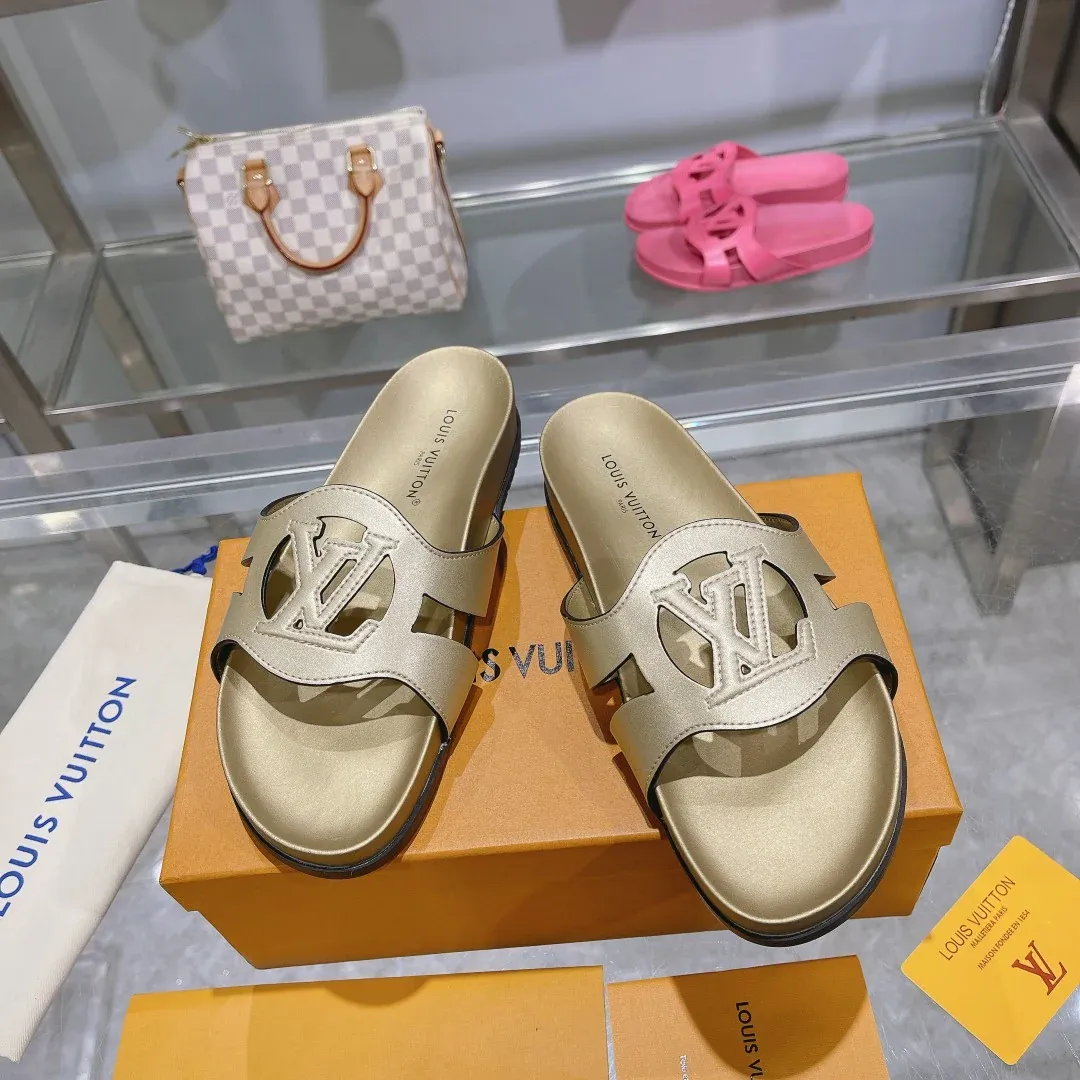 Fashion and versatile couple sandals 1024071609