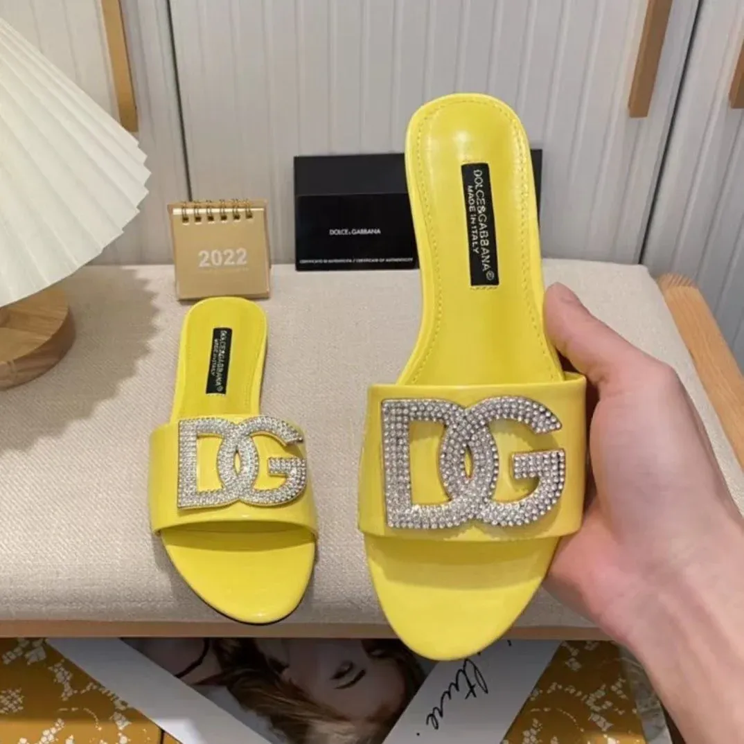 New Open Toe Flat Rhinestone Beach Slippers