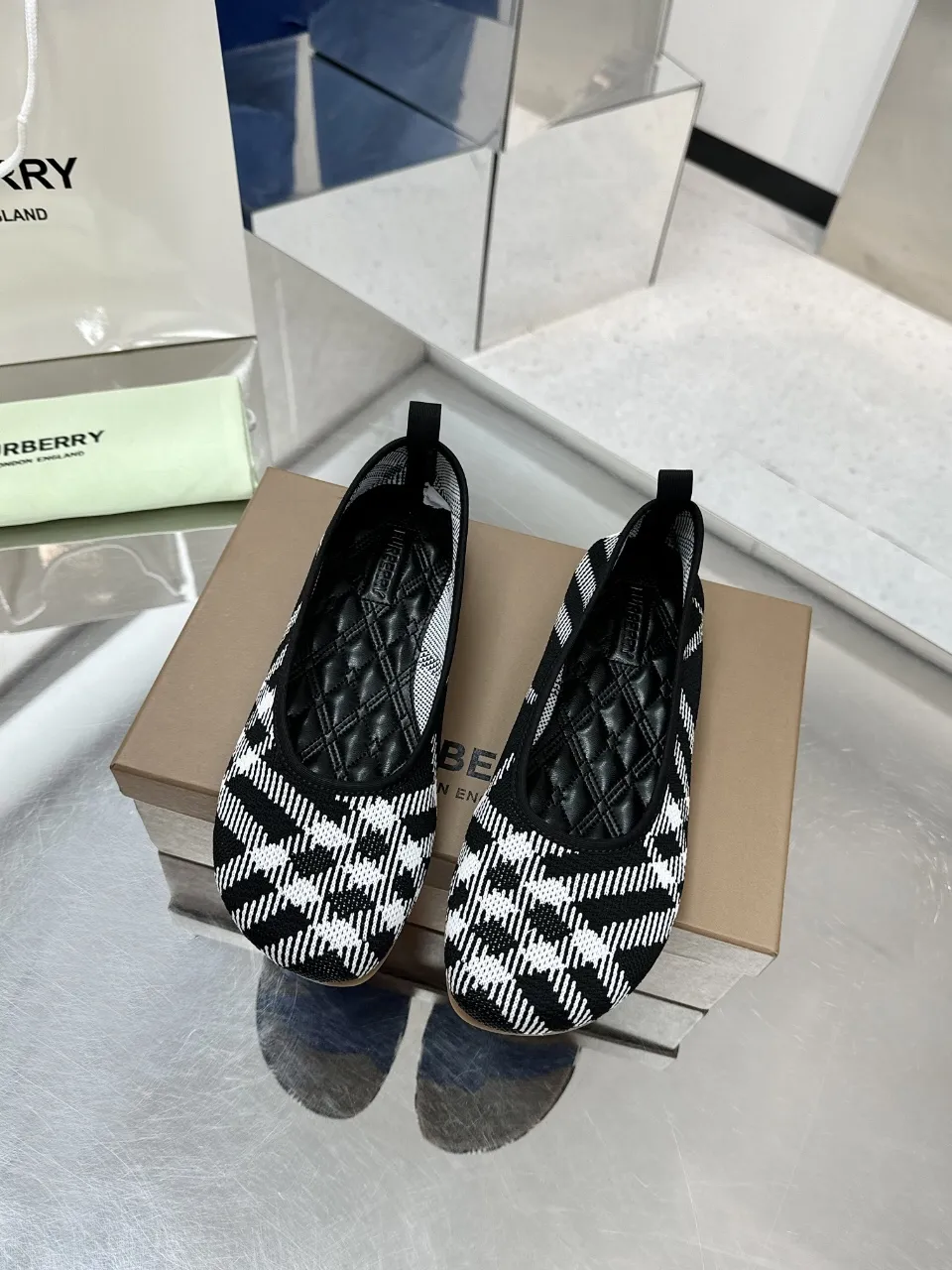 Luxury fashion classic versatile sandals