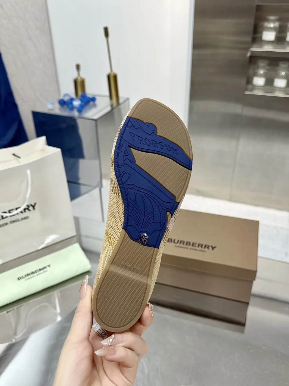 Luxury fashion classic versatile sandals