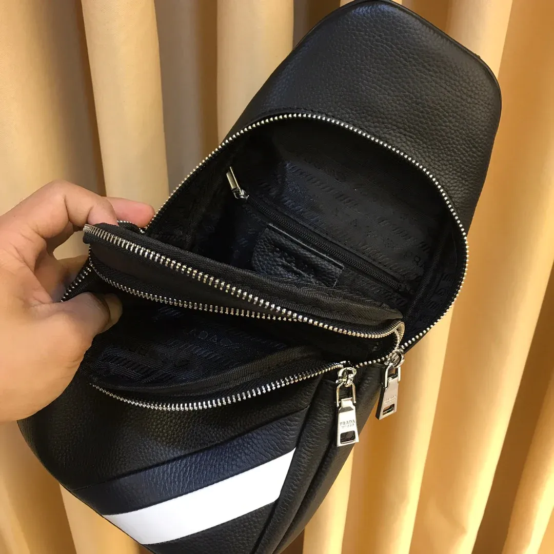 New men's versatile chest bag