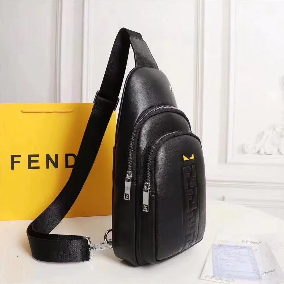 New fashionable casual men's chest bag