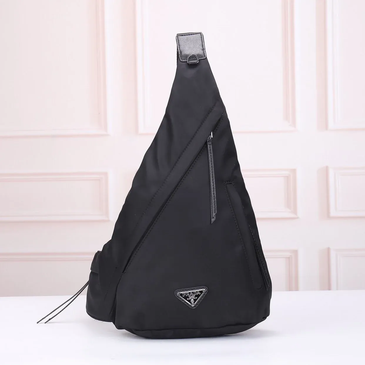 New fashionable and versatile men's chest bag