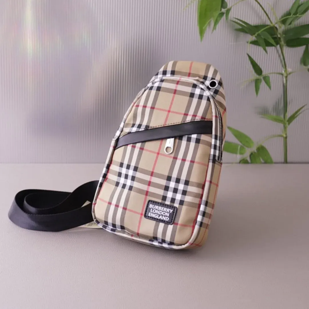 New fashionable and versatile men's chest bag