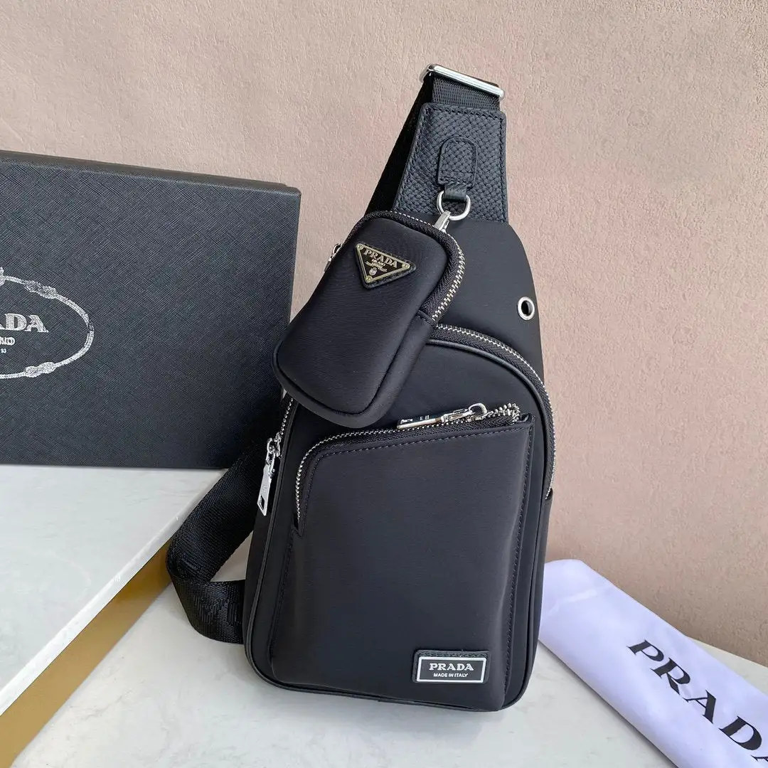 New Fashion Versatile Men's Chest Bag