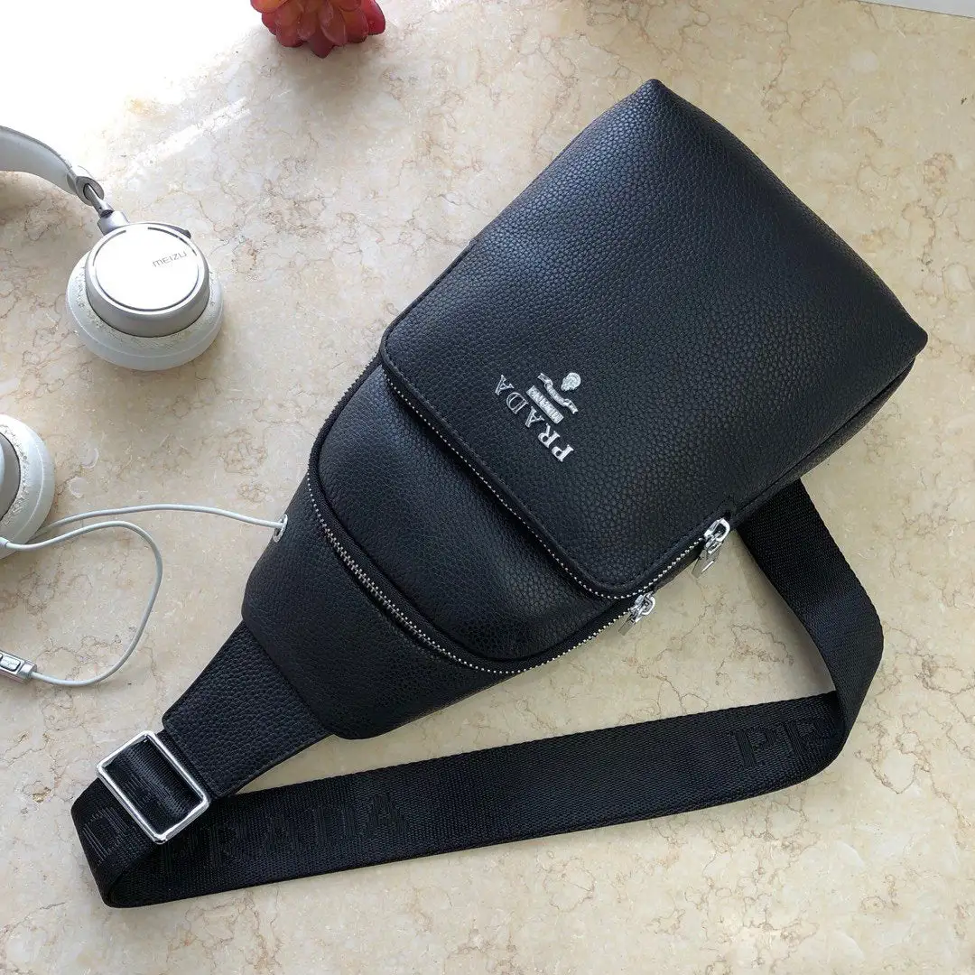 New Fashion Versatile Cowhide Chest Bag