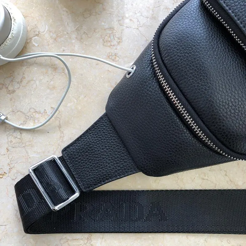 New Fashion Versatile Cowhide Chest Bag