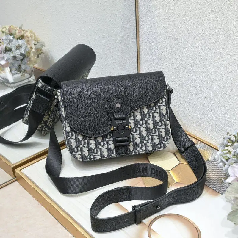 Fashion Business One Shoulder Crossbody Bag