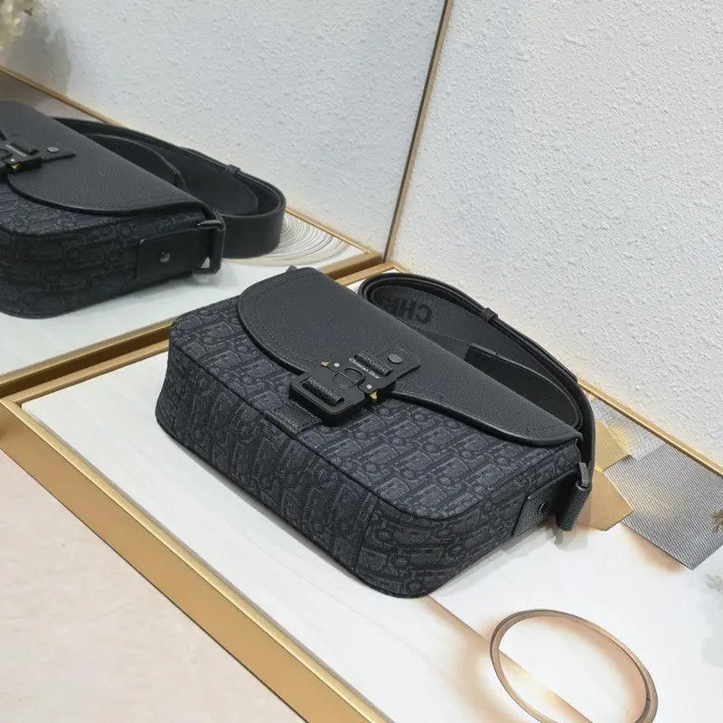 Fashion Business One Shoulder Crossbody Bag