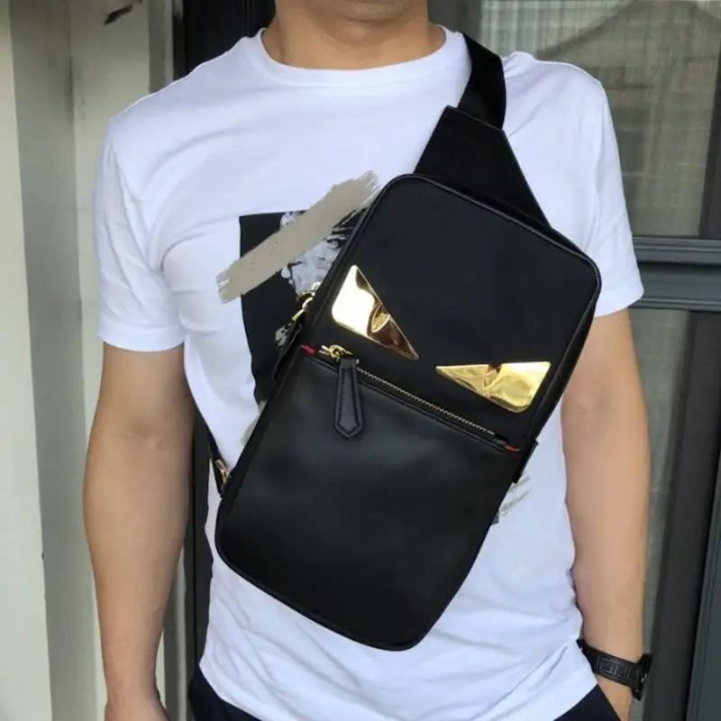 New Fashion Versatile Men's Chest Bag