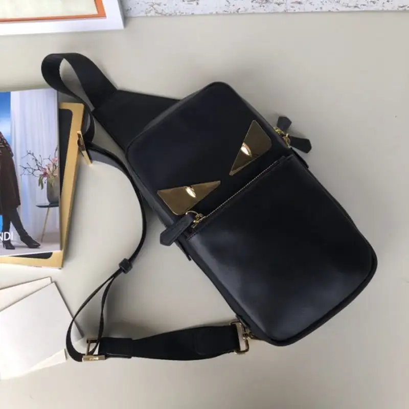 New Fashion Versatile Men's Chest Bag