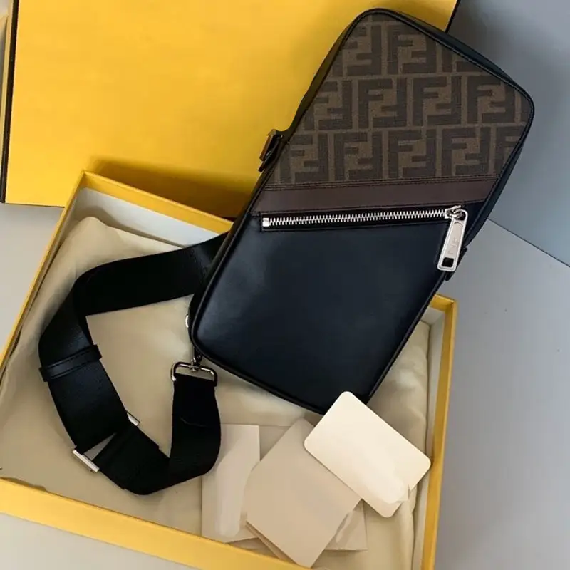 New Fashion Versatile Men's Chest Bag