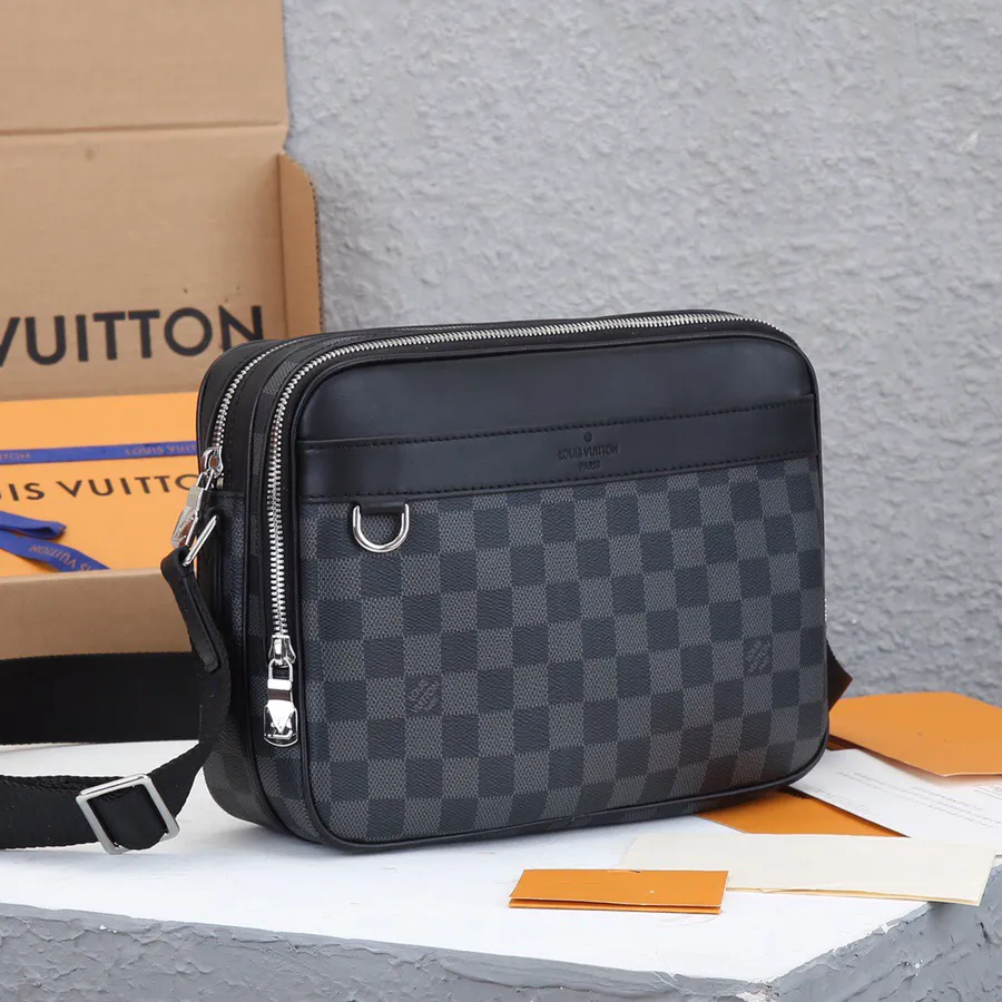 New Men's Fashion Hot Sale Versatile One Shoulder Messenger Bag