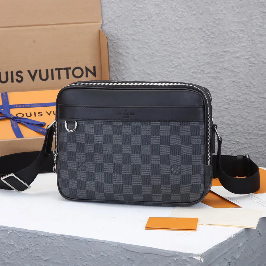 New Men's Fashion Hot Sale Versatile One Shoulder Messenger Bag