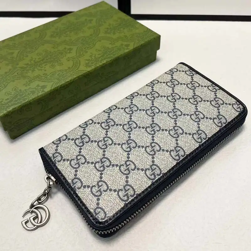 Classic elements and modern essence of the long zipper men's wallet, can hold more than one card