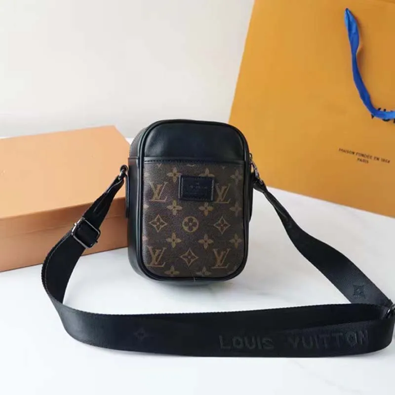 Small cross-body bag for men, top hardware accessories