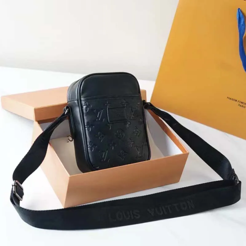 Small cross-body bag for men, top hardware accessories