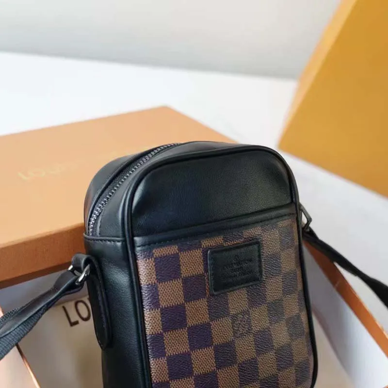 Small cross-body bag for men, top hardware accessories