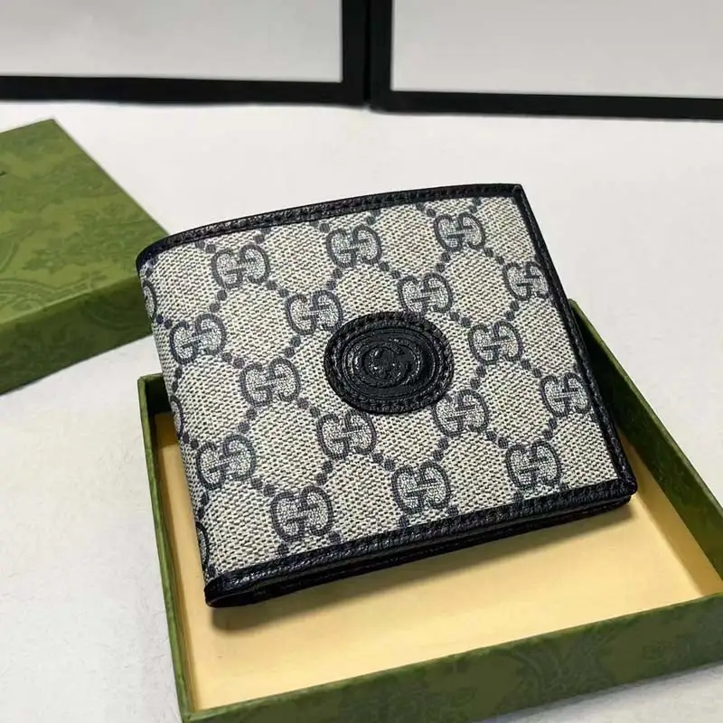 A man's wallet with classic elements and modern essence