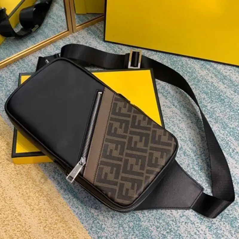 Fashionable and versatile casual high-end men's bag