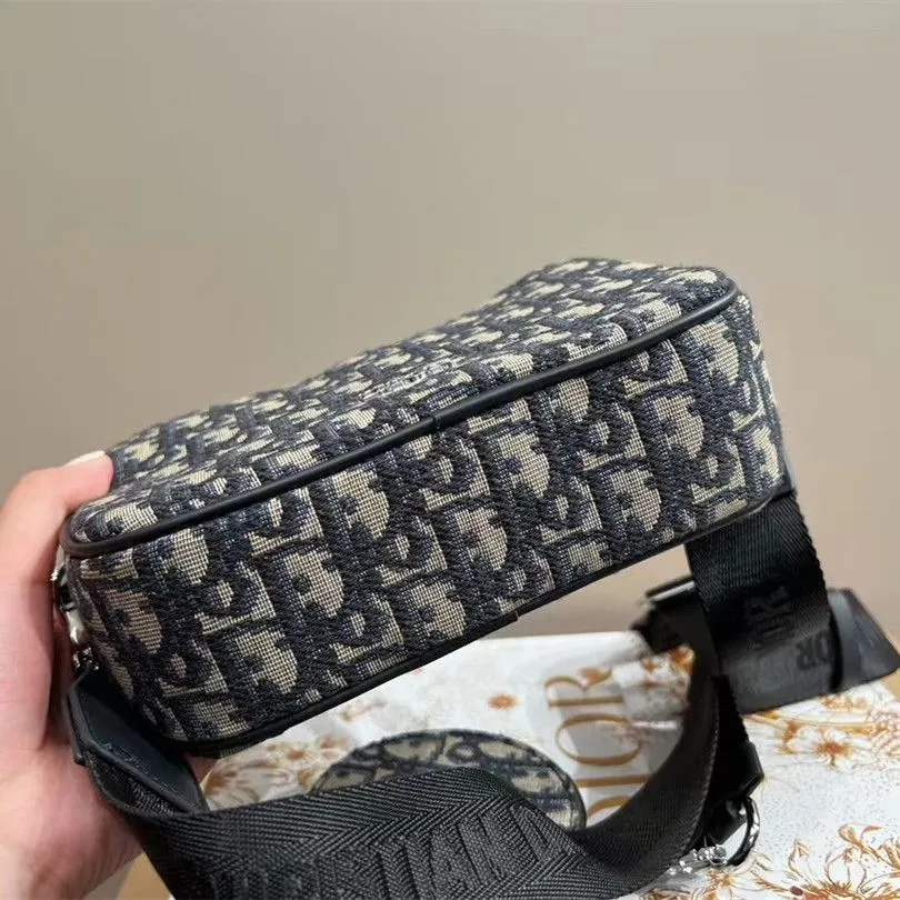 New trendy men's canvas sheet