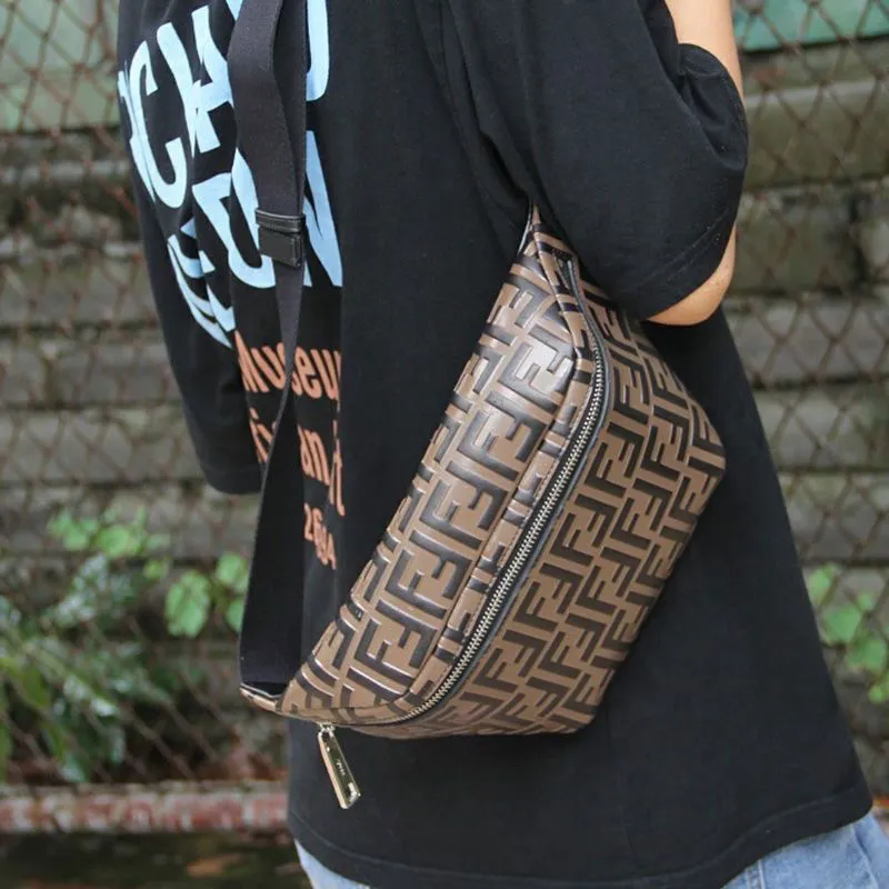 Fashionable and versatile casual high-end men's bag