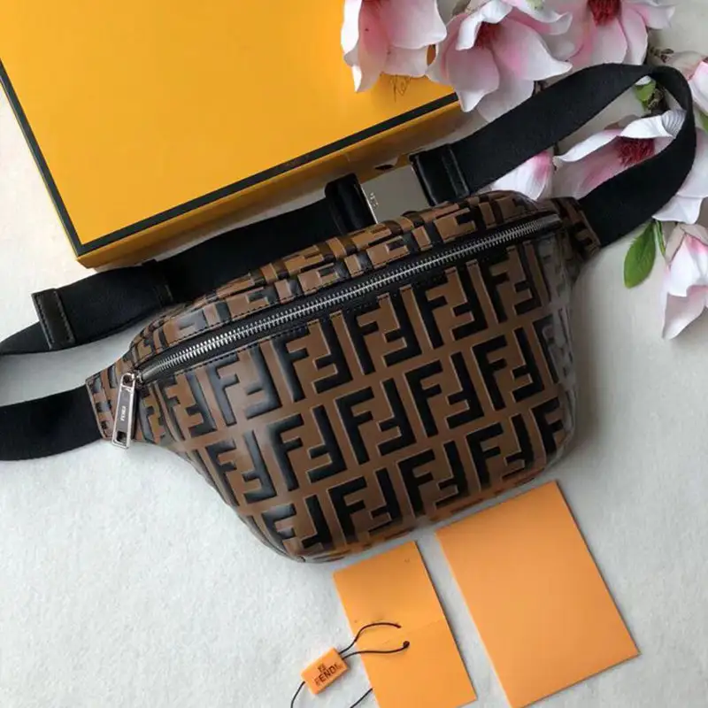 Fashionable and versatile casual high-end men's bag