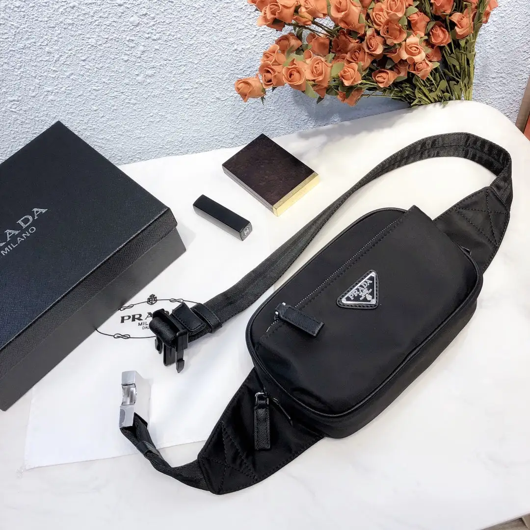 New trendy and fashionable bags