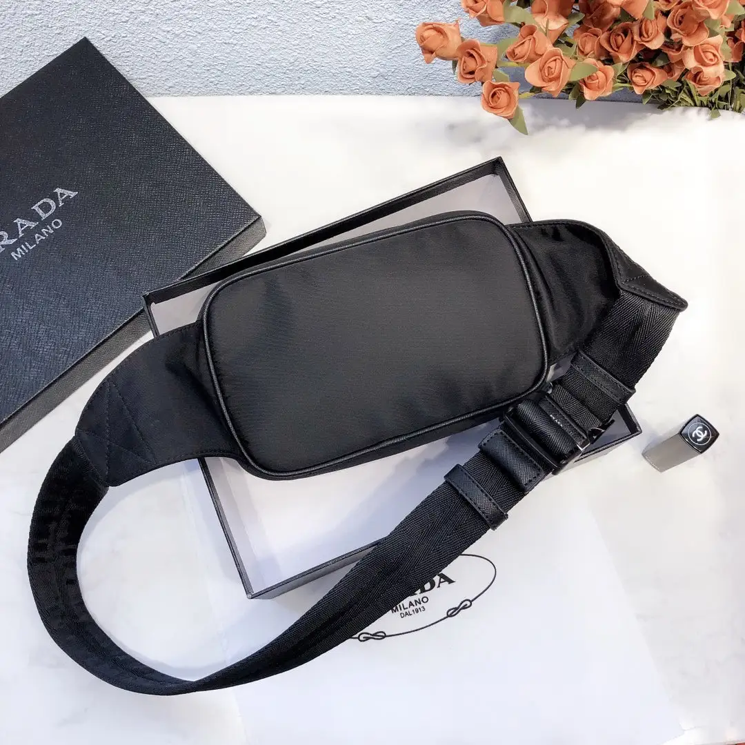 New trendy and fashionable bags