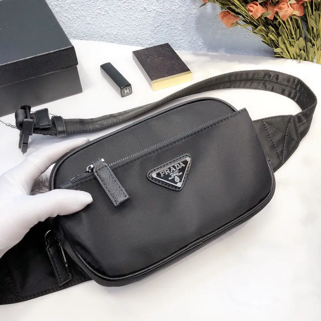 New trendy and fashionable bags