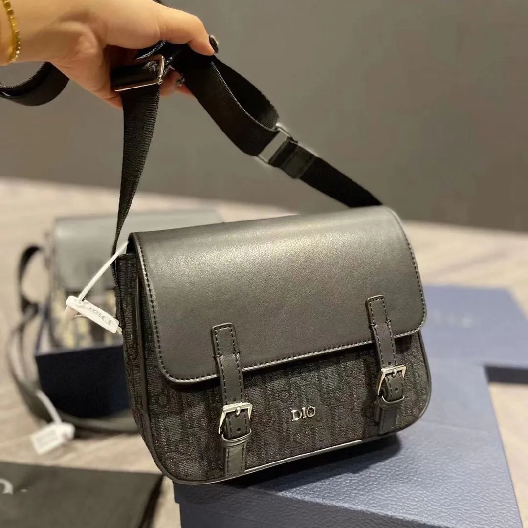 New trendy men's sports messenger bag PD10042106