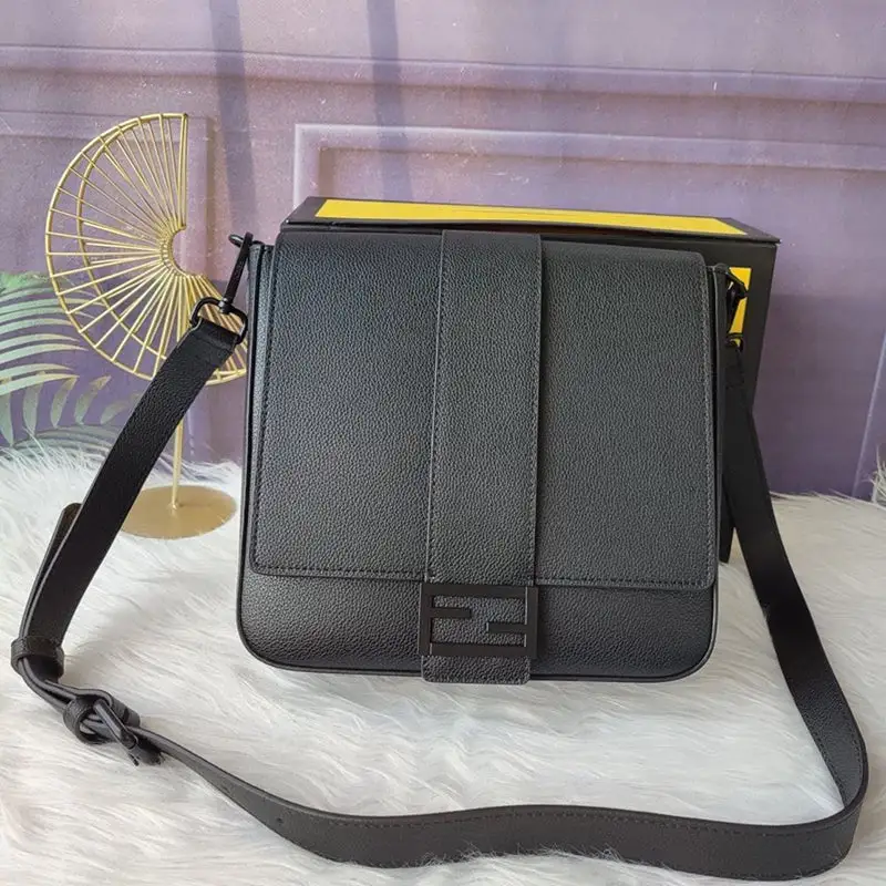 Fashionable and versatile casual high-end men's bag