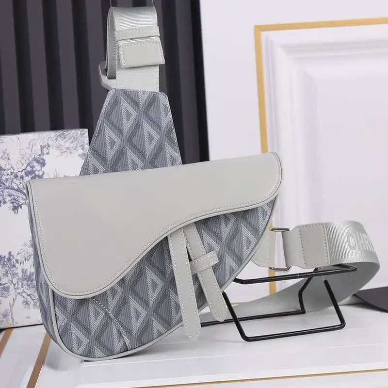 New men's crossbody saddle bag