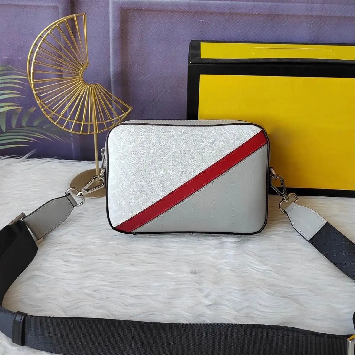 Fashionable and versatile casual high-end men's bag