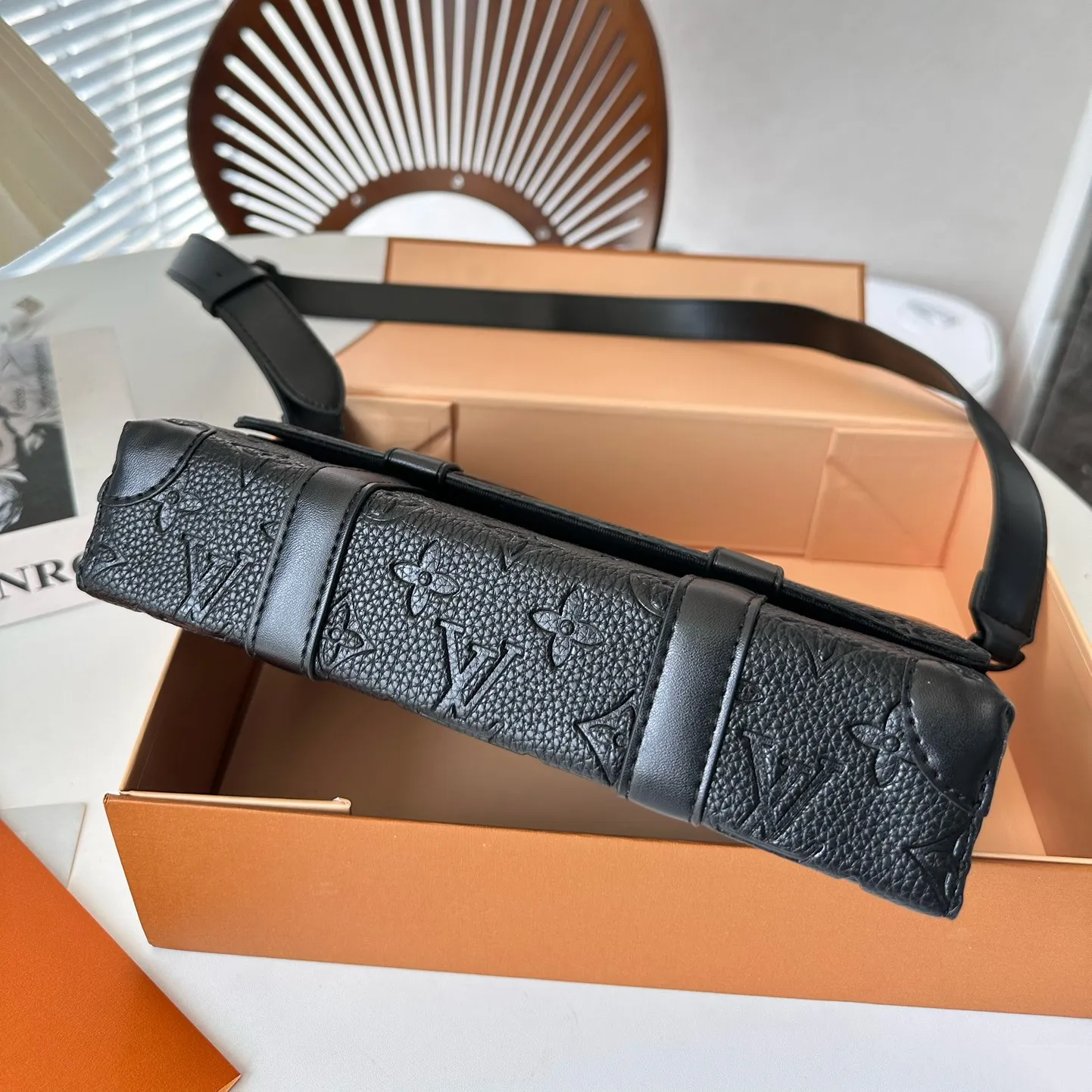 Fashion Postman Embossed Square Bag